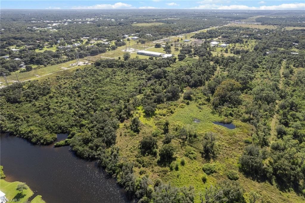 11281 Long RD, FORT MYERS FL 33905-15