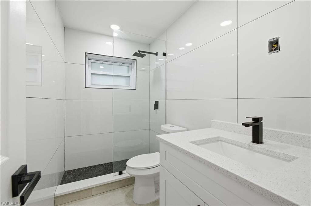 1560 Ricardo AVE, FORT MYERS FL 33901-12