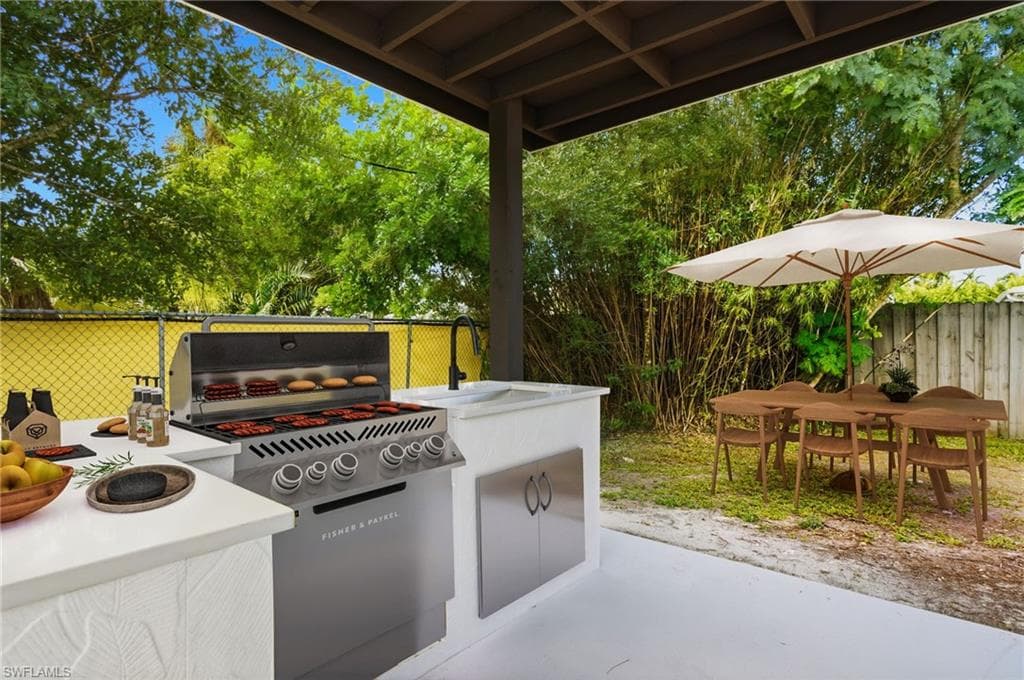 1560 Ricardo AVE, FORT MYERS FL 33901-37