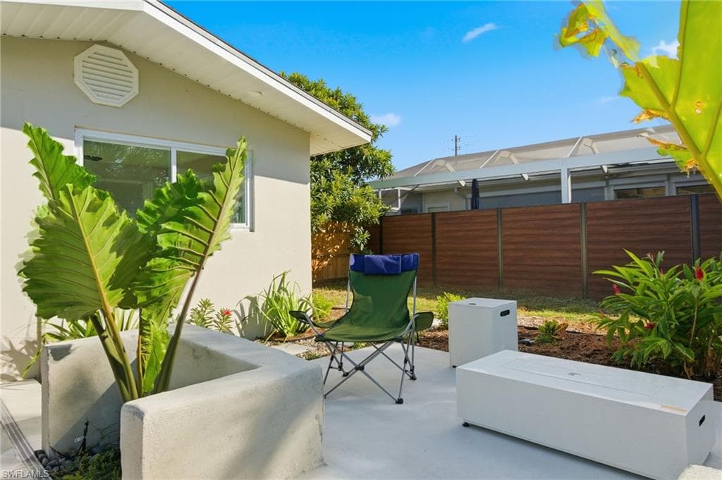 1560 Ricardo AVE, FORT MYERS FL 33901-32