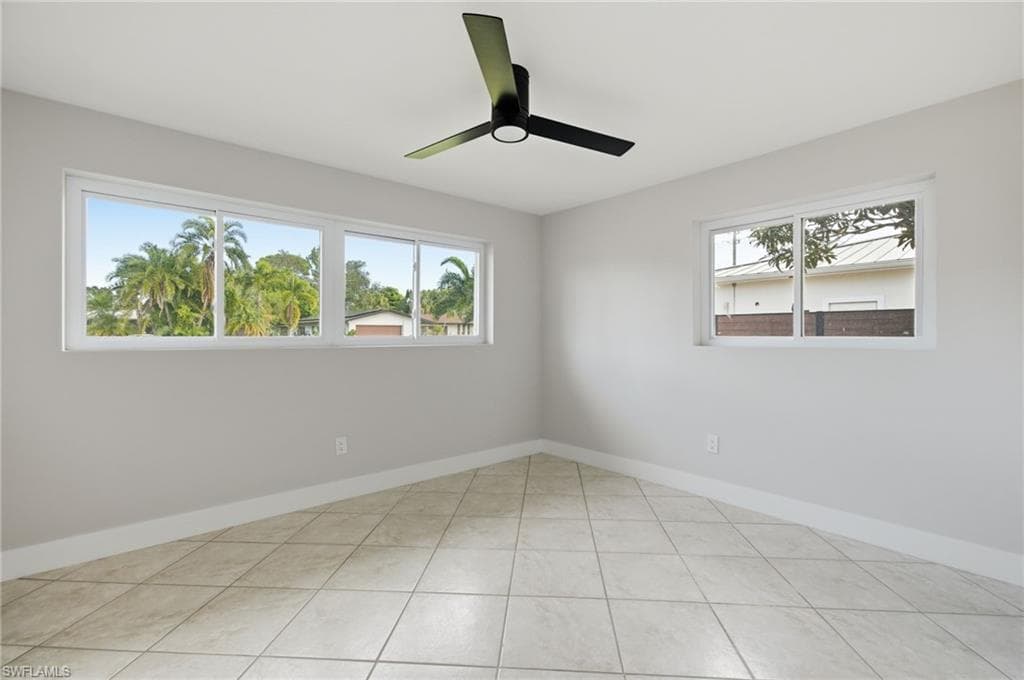 1560 Ricardo AVE, FORT MYERS FL 33901-17