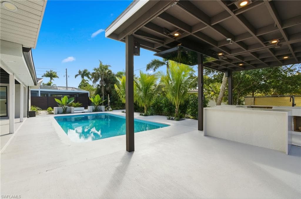 1560 Ricardo AVE, FORT MYERS FL 33901-28