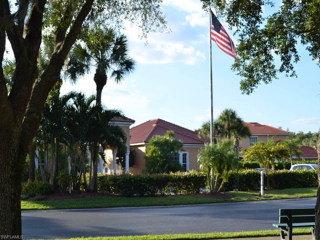 13831 Eagle Ridge Lakes DR # 202, FORT MYERS FL 33912-47