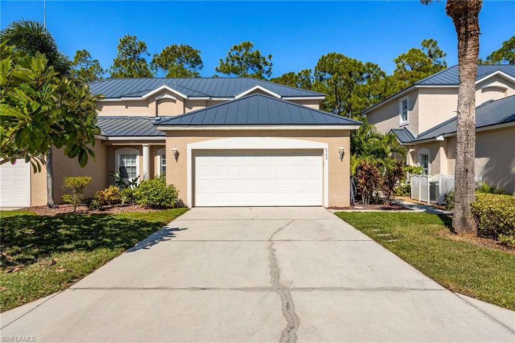 9792 Glen Heron DR, BONITA SPRINGS FL 34135-1