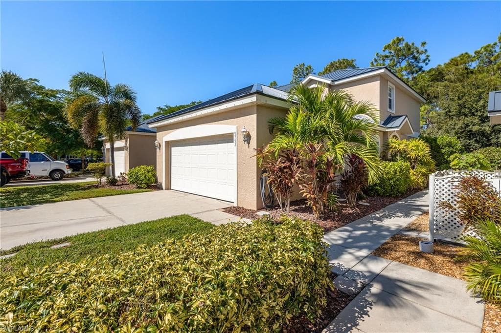 9792 Glen Heron DR, BONITA SPRINGS FL 34135-2
