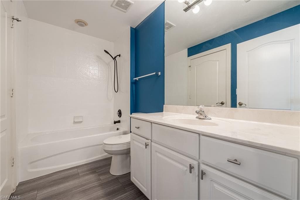 9792 Glen Heron DR, BONITA SPRINGS FL 34135-24