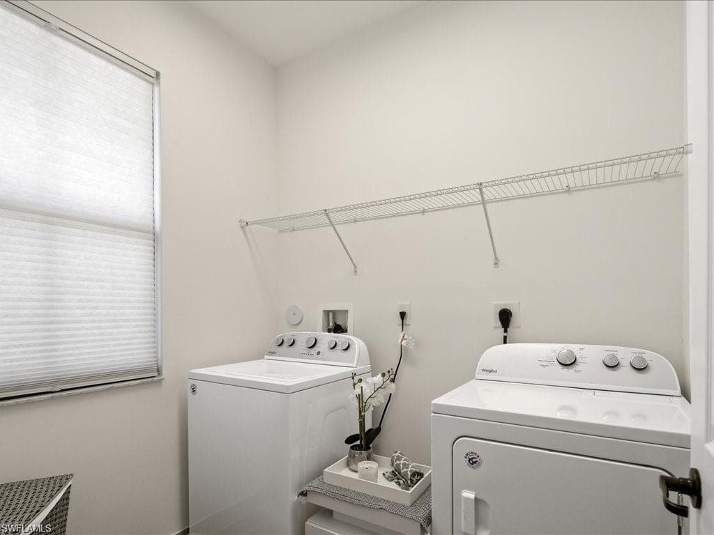 8812 Madrid CIR, NAPLES FL 34104-31