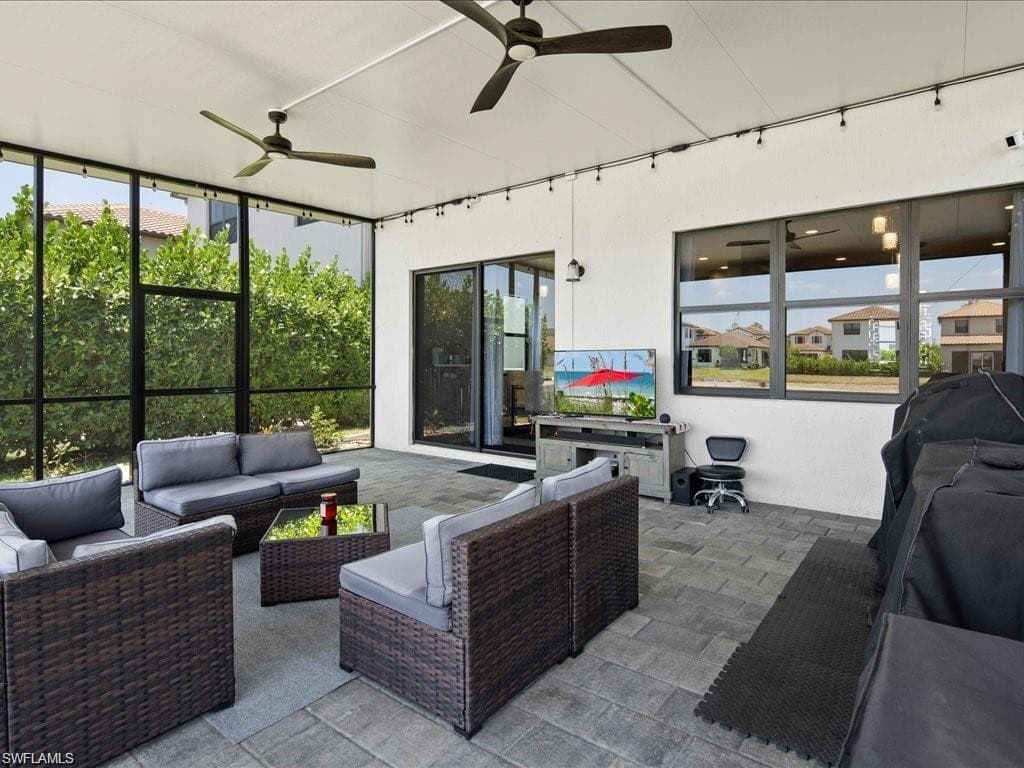 8812 Madrid CIR, NAPLES FL 34104-14