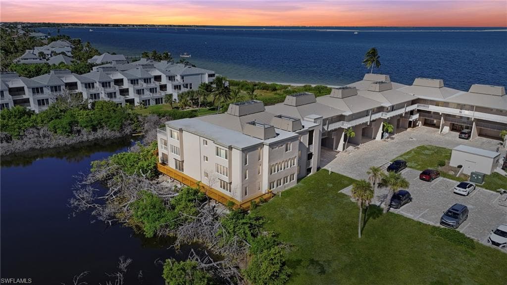 200 Periwinkle WAY # 233, SANIBEL FL 33957-33