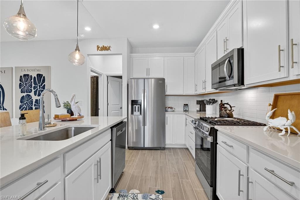 1657 Serena AVE, NAPLES FL 34120-8