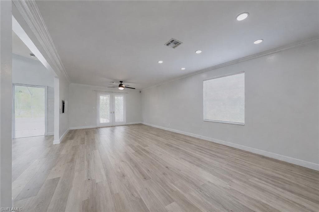 21596 Berwhich RUN, ESTERO FL 33928-2