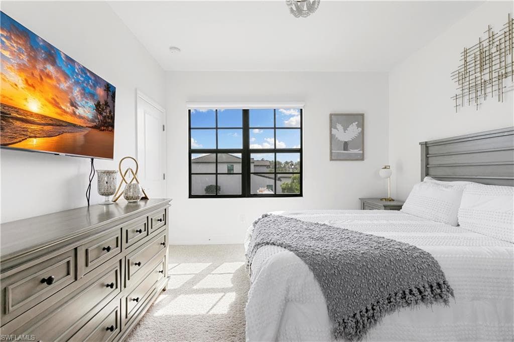 7578 Rockefeller DR, NAPLES FL 34119-25