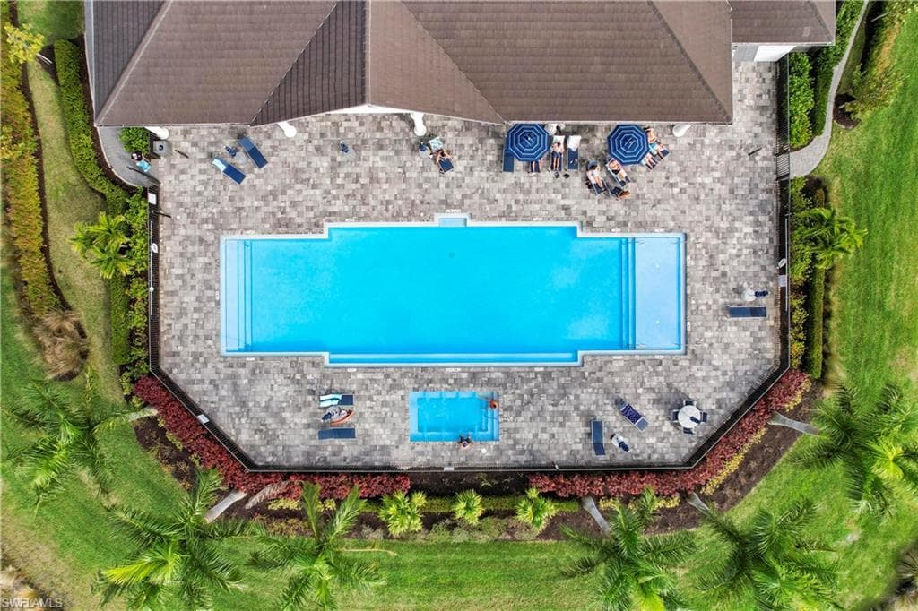 7578 Rockefeller DR, NAPLES FL 34119-37