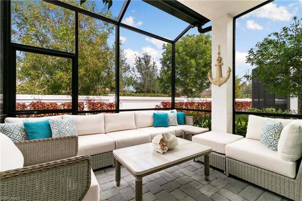 7578 Rockefeller DR, NAPLES FL 34119-18