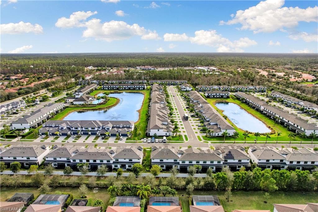 7578 Rockefeller DR, NAPLES FL 34119-34