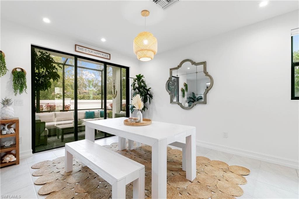 7578 Rockefeller DR, NAPLES FL 34119-7