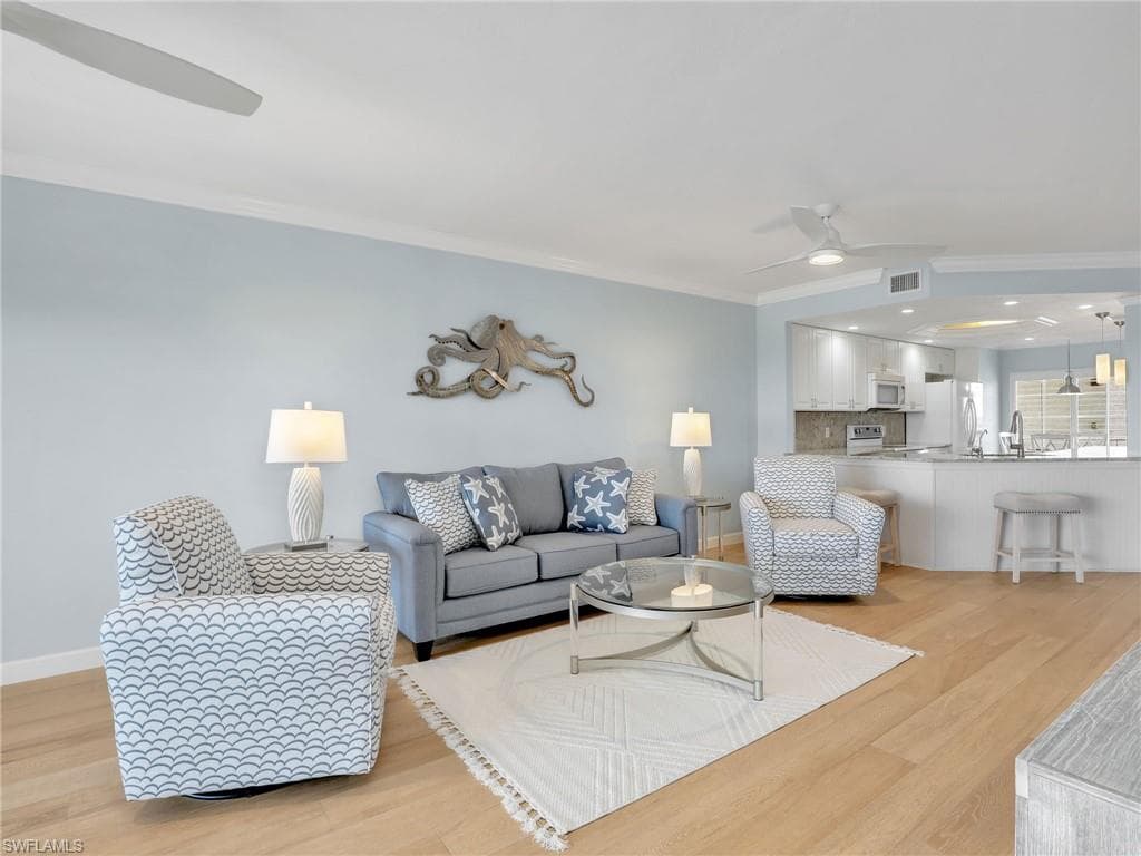 13105 Vanderbilt DR # 909, NAPLES FL 34110-35