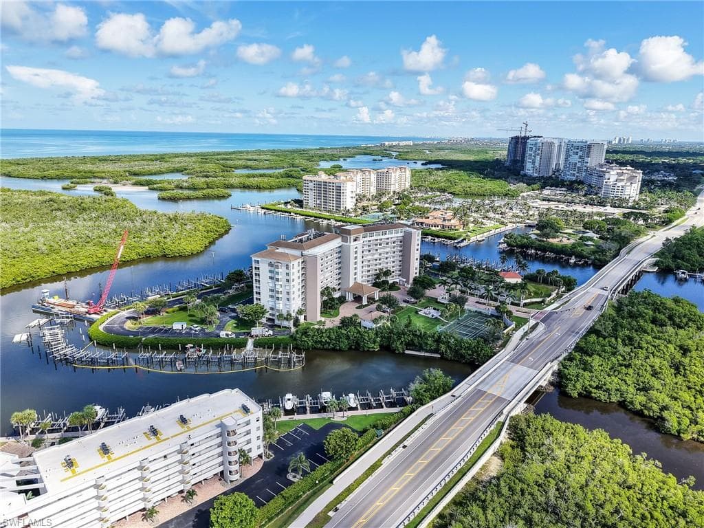 13105 Vanderbilt DR # 909, NAPLES FL 34110-8