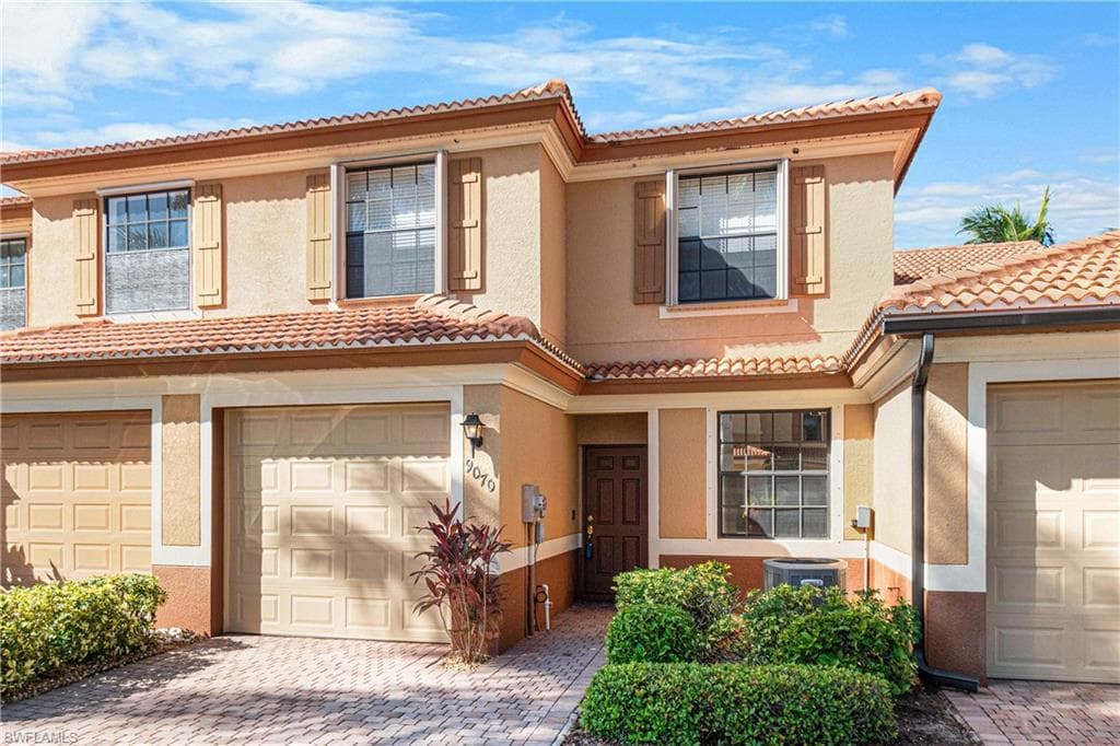 9070 Water Tupelo RD, FORT MYERS FL 33912-9