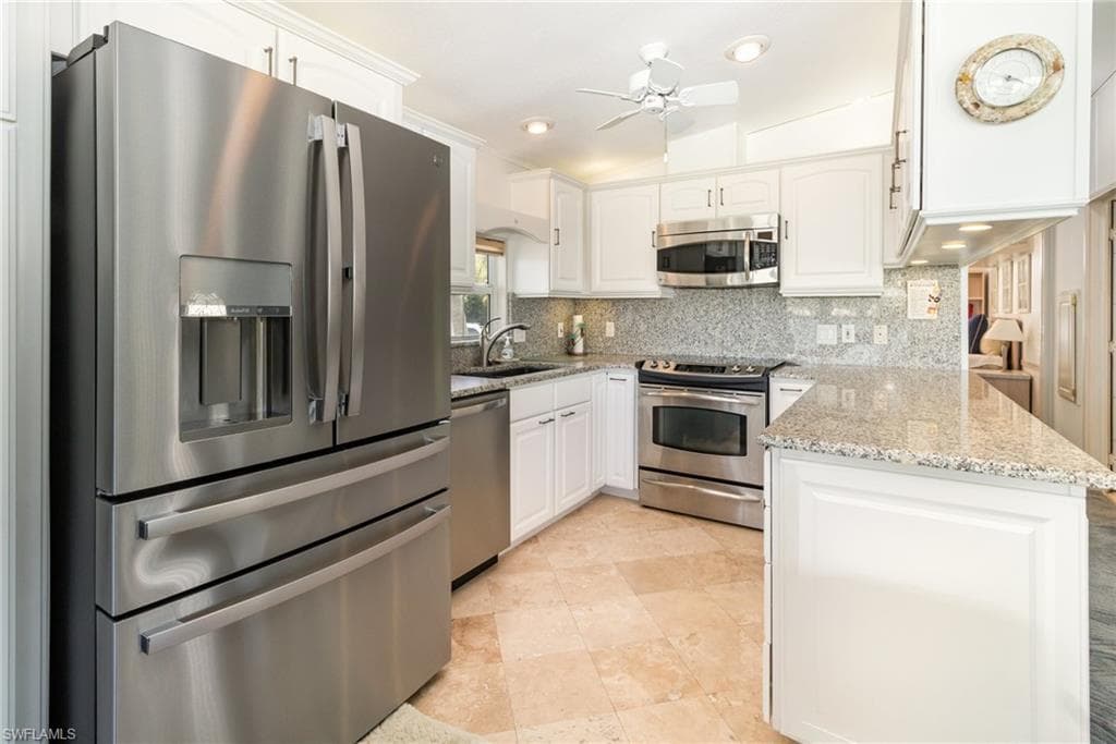 3048 Crystal Lake DR, NAPLES FL 34120-4