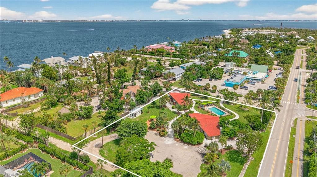 1220 Morningside PL, SANIBEL FL 33957-47