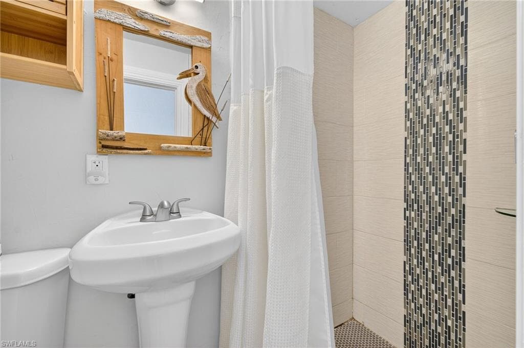 1220 Morningside PL, SANIBEL FL 33957-10