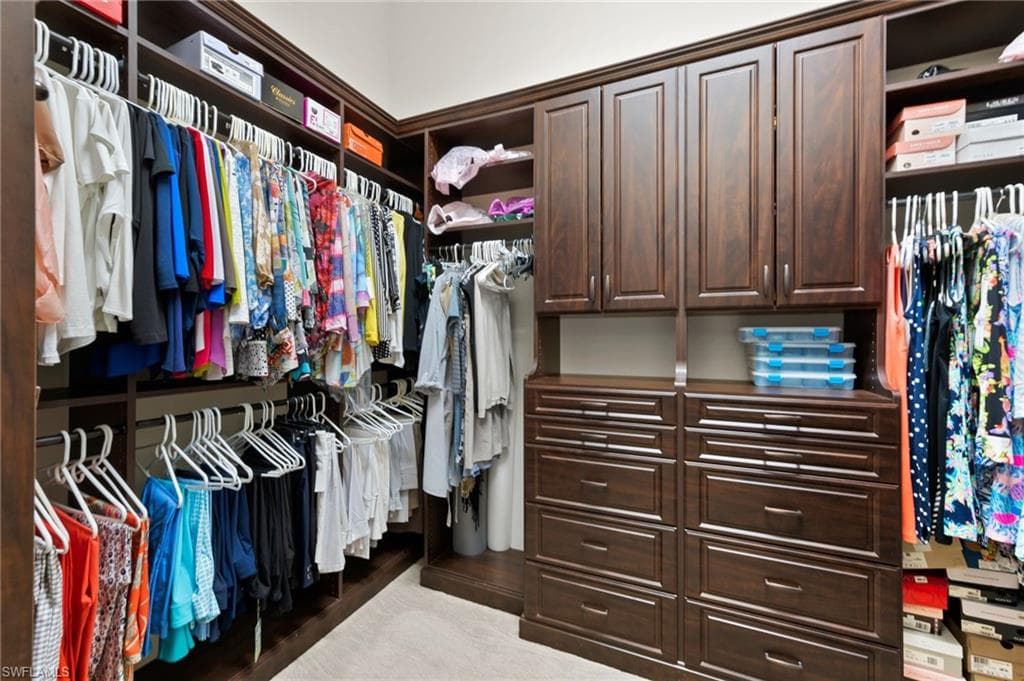 6068 Sunnyslope DR, NAPLES FL 34119-22