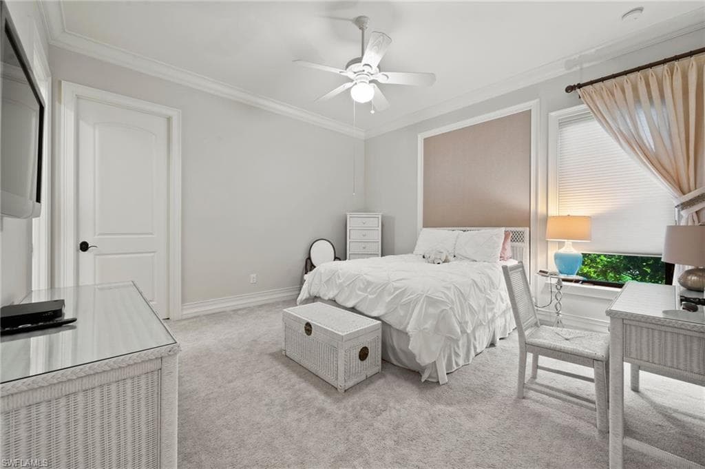 6068 Sunnyslope DR, NAPLES FL 34119-23