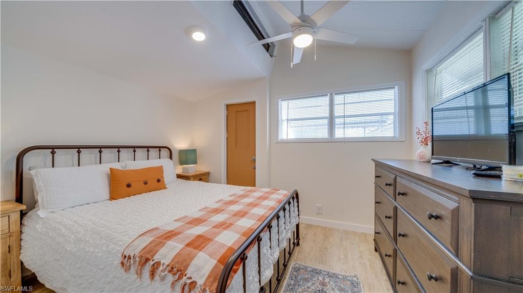 11077 Sunburst LN, FORT MYERS FL 33908-18