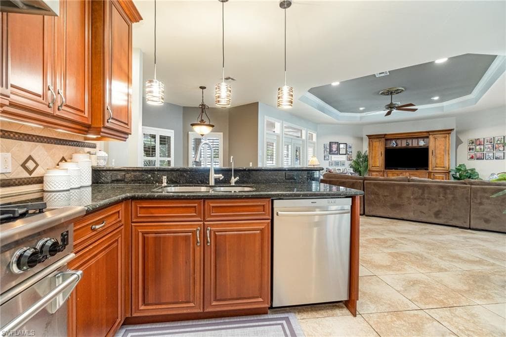 15753 Caloosa Creek CIR-16