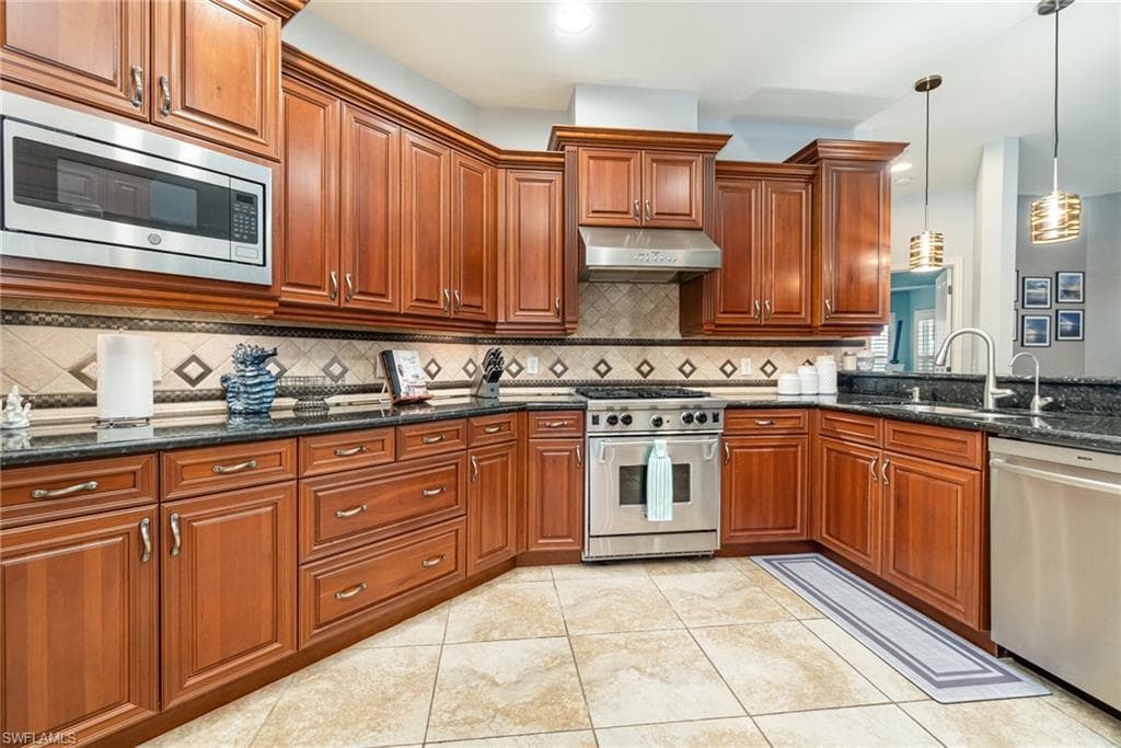 15753 Caloosa Creek CIR-2