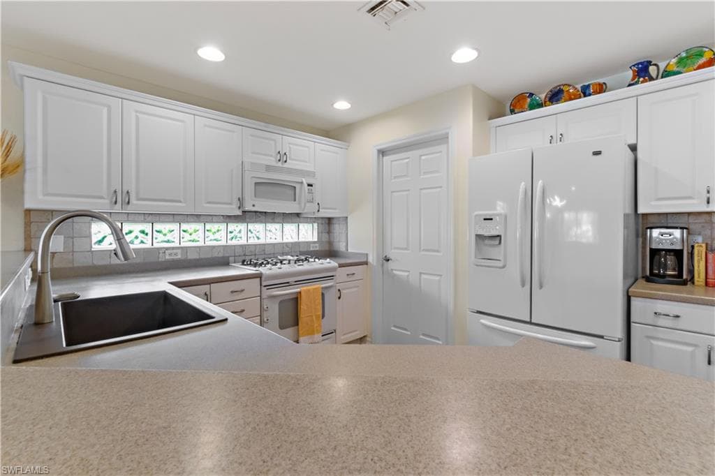 19703 Villa Rosa LOOP, ESTERO FL 33967-3