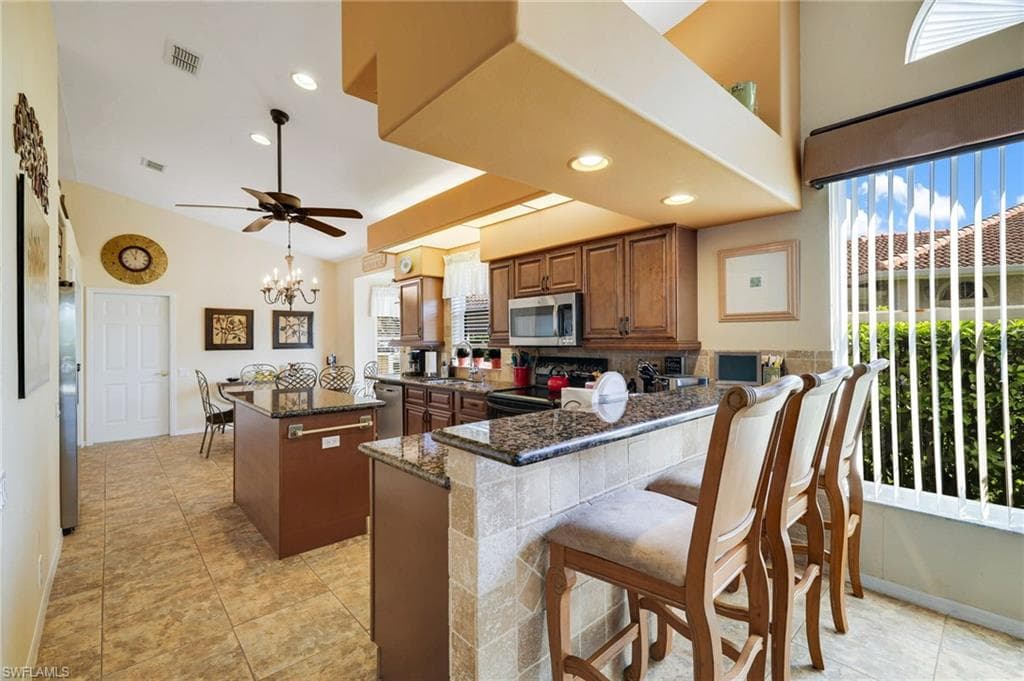 611 Aston Lake CT, LEHIGH ACRES FL 33974-8