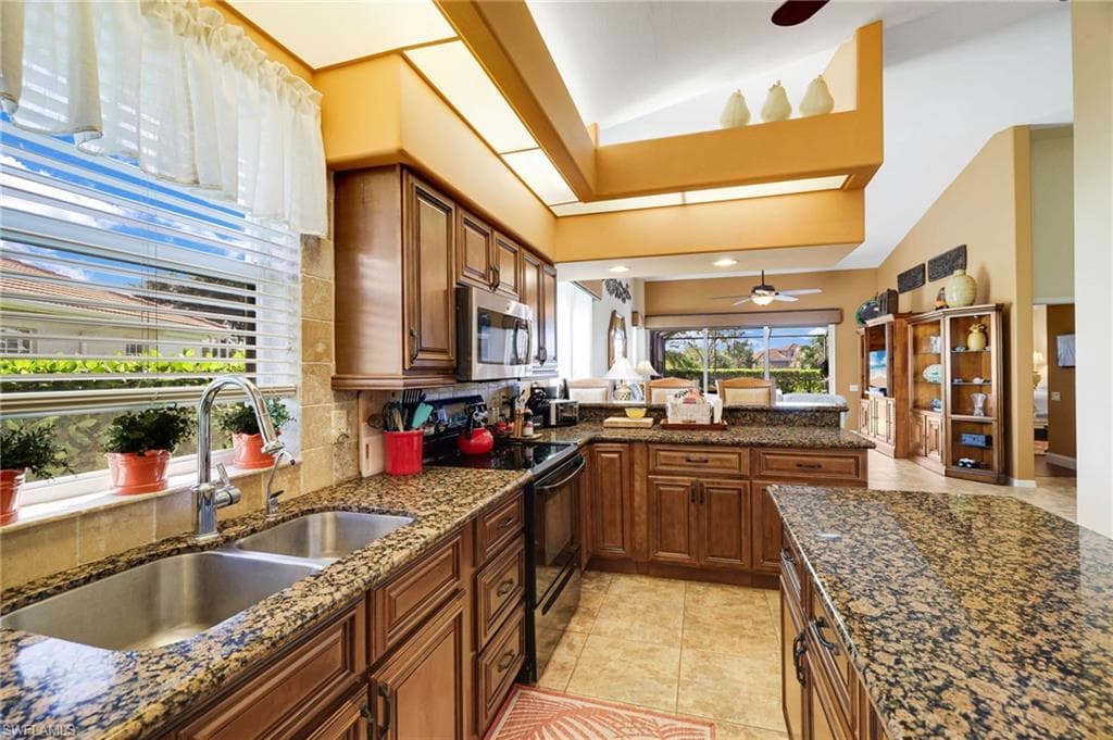 611 Aston Lake CT, LEHIGH ACRES FL 33974-9
