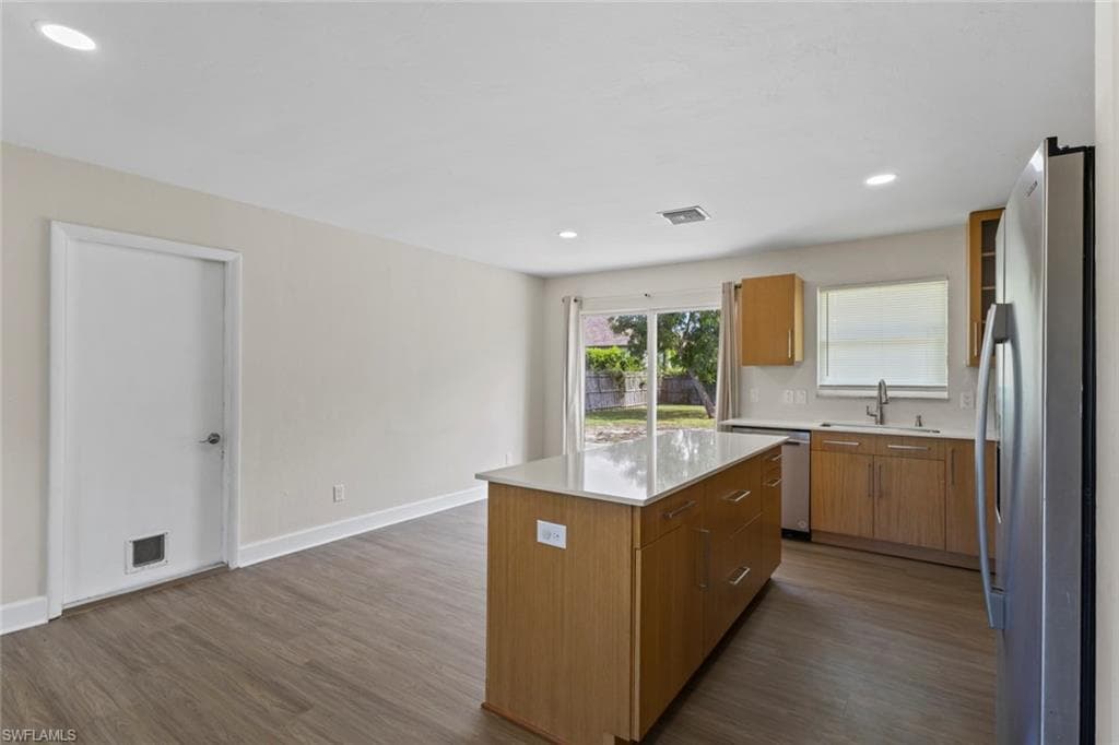 18417 Lee RD, FORT MYERS FL 33967-6