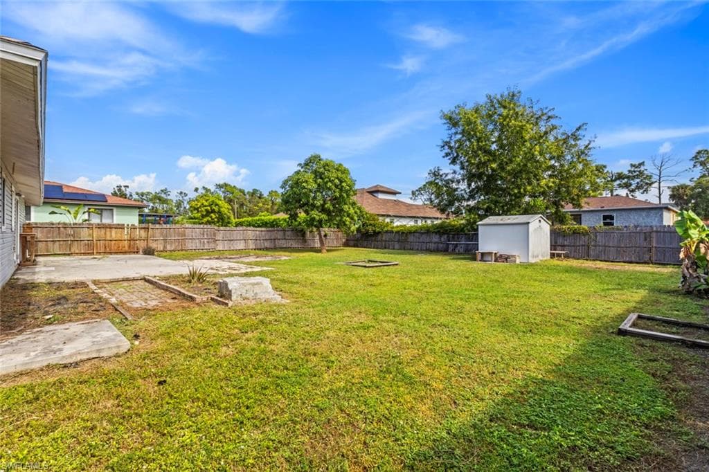 18417 Lee RD, FORT MYERS FL 33967-37