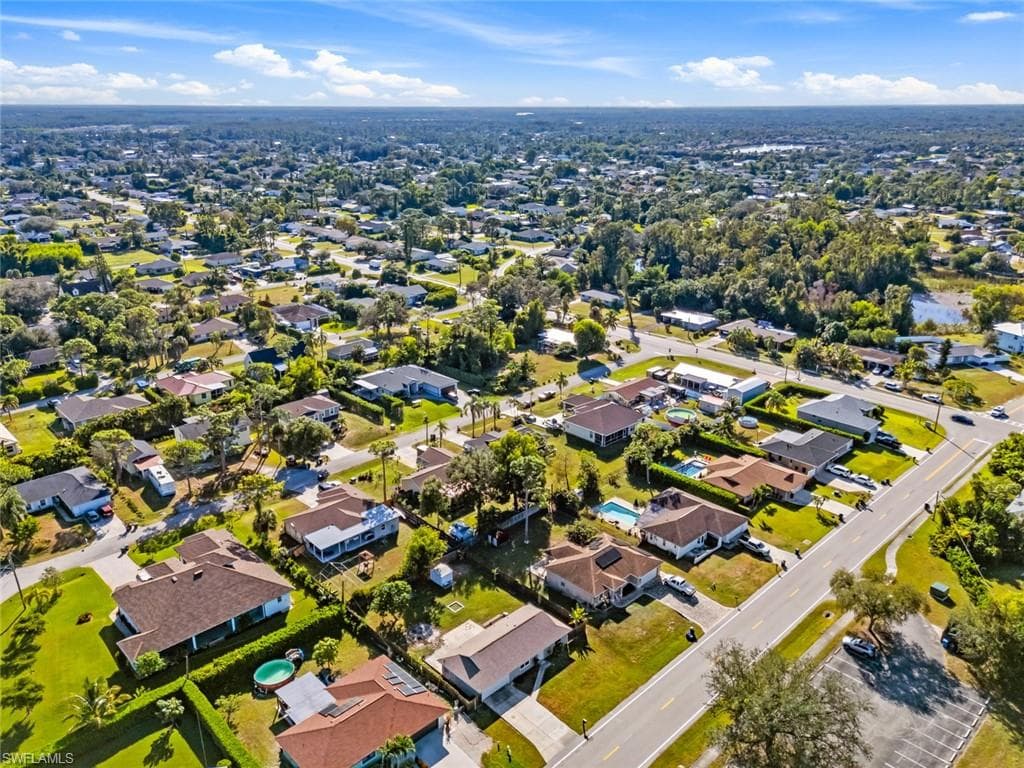18417 Lee RD, FORT MYERS FL 33967-39