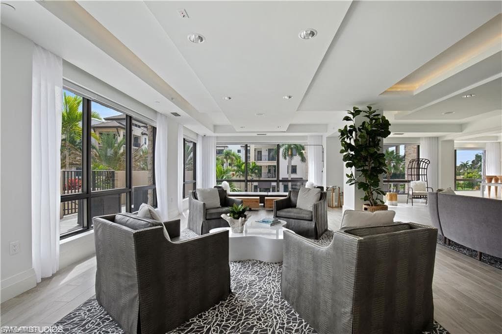 1035 3RD AVE S # 414, NAPLES FL 34102-31