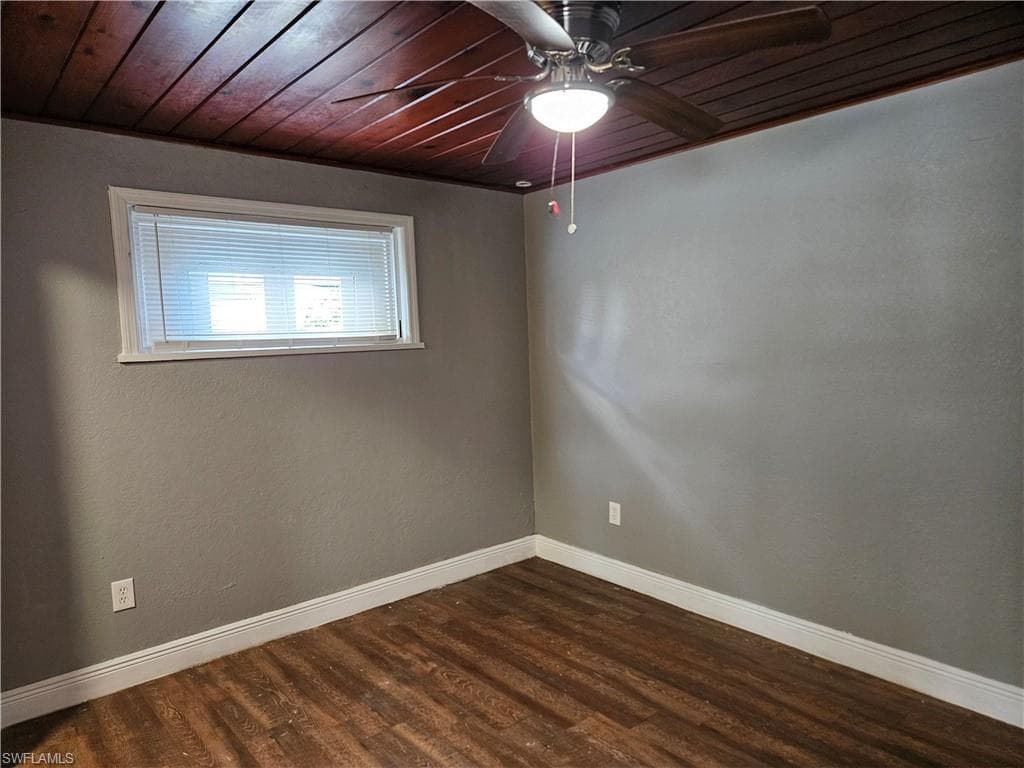 1322 Old Bridge RD, NORTH FORT MYERS FL 33917-15