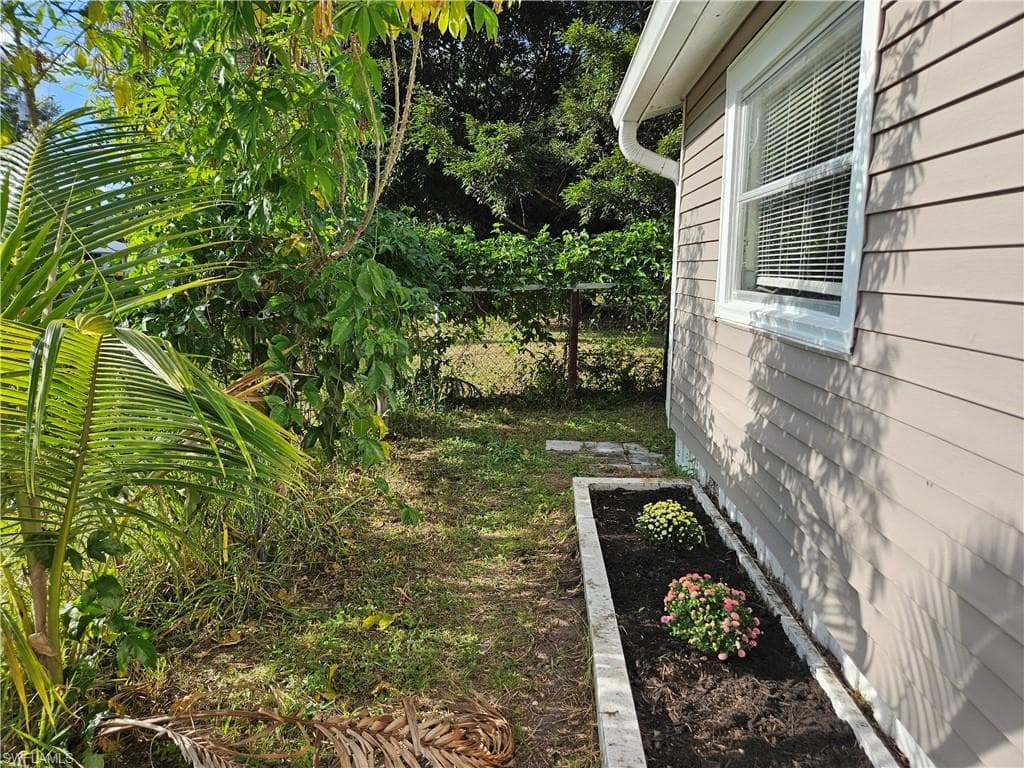 1322 Old Bridge RD, NORTH FORT MYERS FL 33917-19