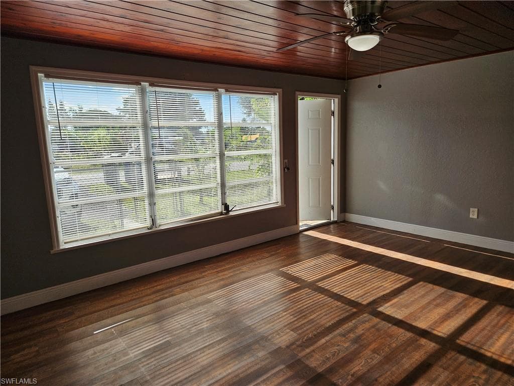1322 Old Bridge RD, NORTH FORT MYERS FL 33917-3
