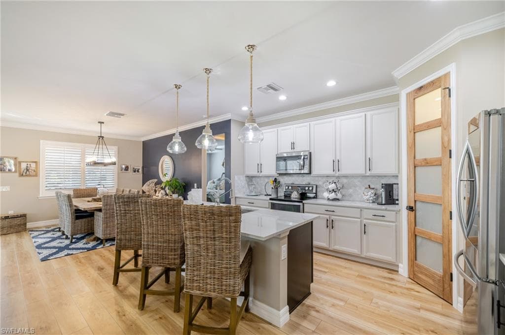 8516 Benelli CT, NAPLES FL 34114-7