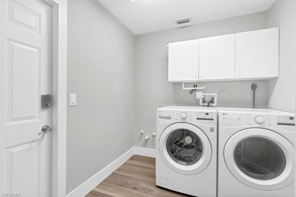 17585 Blackfriar DR, FORT MYERS FL 33908-21