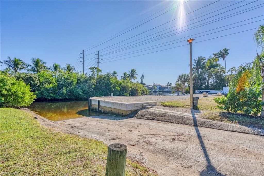 17585 Blackfriar DR, FORT MYERS FL 33908-31