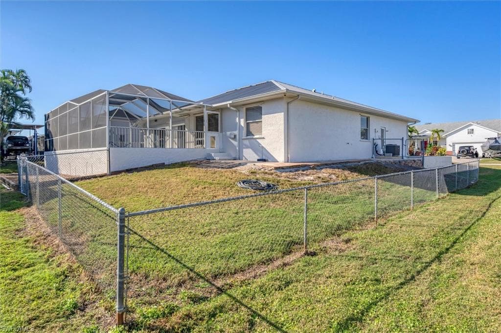 17585 Blackfriar DR, FORT MYERS FL 33908-27