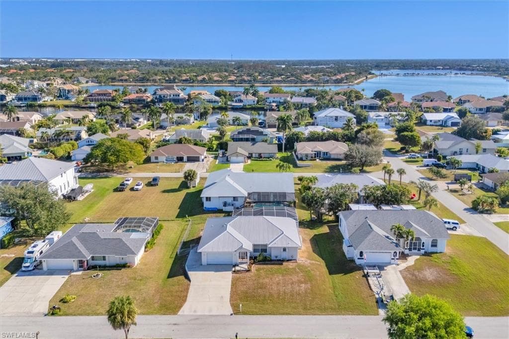 17585 Blackfriar DR, FORT MYERS FL 33908-34