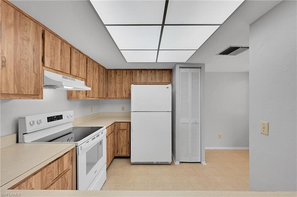 8474 Charter Club CIR # 13, FORT MYERS FL 33919-11