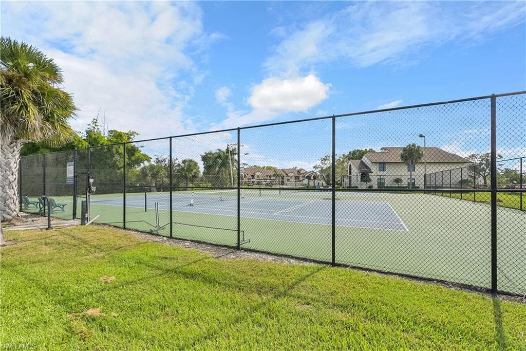 8474 Charter Club CIR # 13, FORT MYERS FL 33919-27