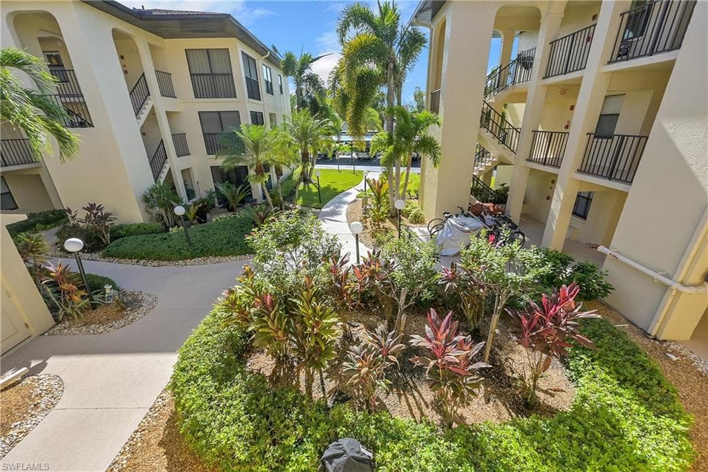 8474 Charter Club CIR # 13, FORT MYERS FL 33919-3