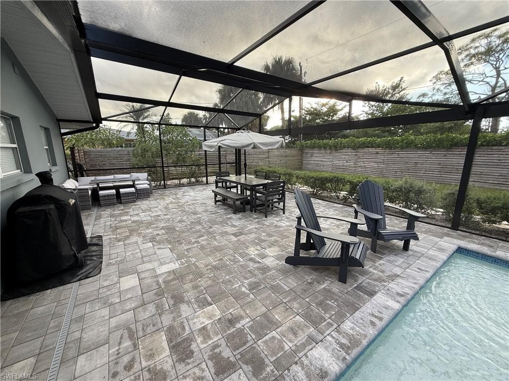 235 Cypress WAY W, NAPLES FL 34110-2